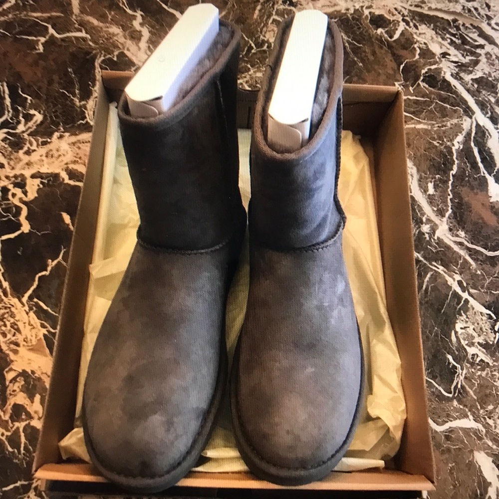 UGG Treadlite bnwt short classic grey cute